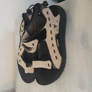 Teva Typhoon Suede  hiking Sandals SZ 8